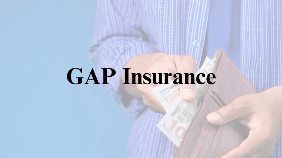 A man pulling money out of his wallet for GAP insurance coverage